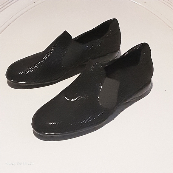 Vaneli Shoes - VANELI SPORT WOMEN'S SHOES .SIZE 9W. Elegant Blac Loafers
